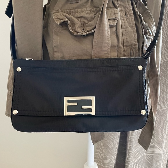 Fendi Zucca logo